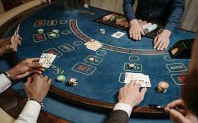 Pengguna mengevaluasi tampilan suit4d